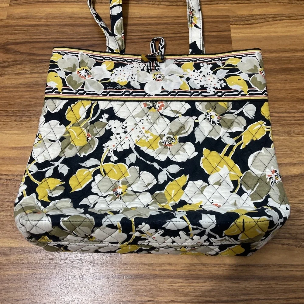 Vera Bradley Dogwood Quilted Large Tote Bag Purse‎ Yellow Black Foral Retired